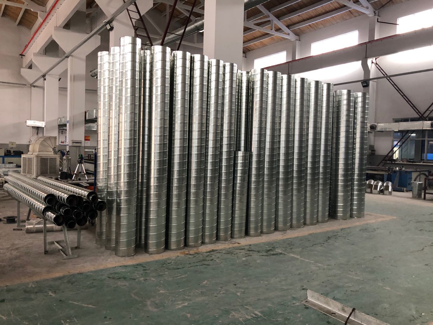 佛山萬(wàn)凈德風(fēng)管加工廠在校園風(fēng)管工程中的卓越表現(xiàn)，通風(fēng)降溫排煙工程定制